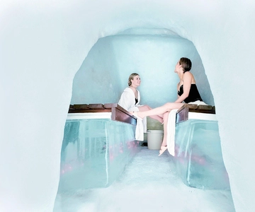 Rovaniemi: Arctic Snow Hotel Tour and Snow Sauna Experience