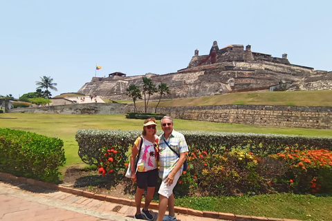 CARTAGENA:PRIVATE CITY TOUR +TICKETS TO THE SANFELIPE CASTLE