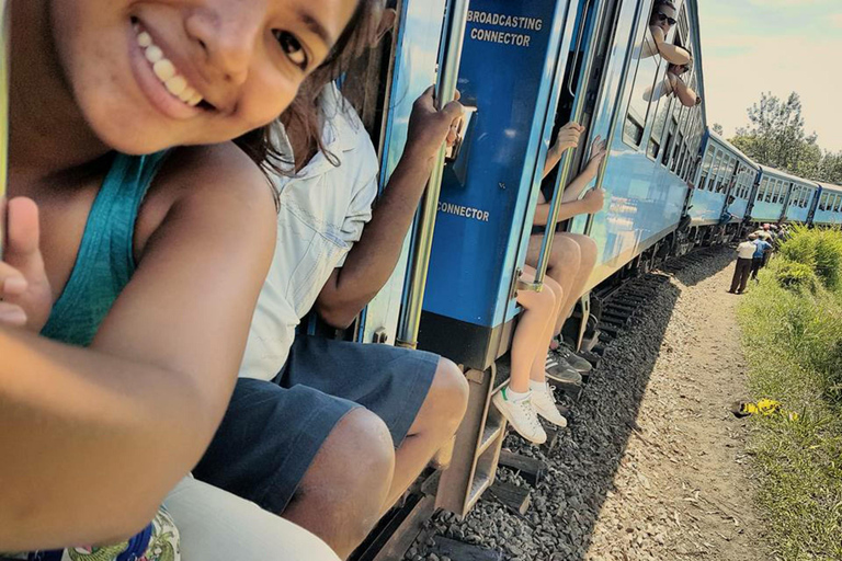 Kandy To Nanuoya Drop Tour & Morning Ella Train Journey Kandy To Nanuoya Drop Tour & Morning Ella Train Journey Car*