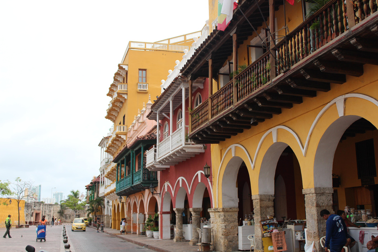 Cartagena: Paseo Privado por la Ciudad Vieja y Getsemaní