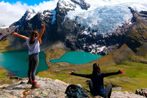 Desde Cusco: Excursión de Senderismo a las 7 Lagunas de AusangateDesde Cusco: Excursión de senderismo a las 7 lagunas del Ausangate