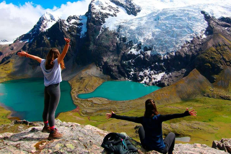 Desde Cusco: Excursión de Senderismo a las 7 Lagunas de AusangateDesde Cusco: Excursión de senderismo a las 7 lagunas del Ausangate