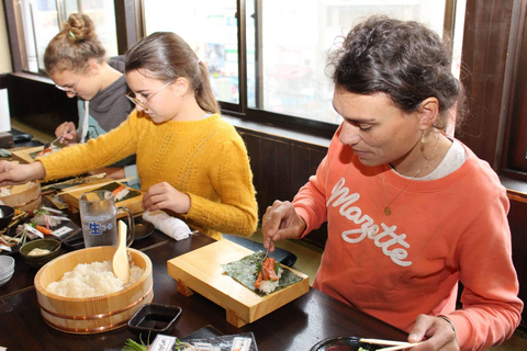 Osaka Dotonbori: Hand Roll Sushi Experience