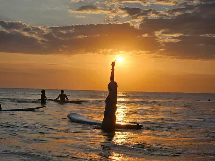 Bali: aula de surf na praia de Kuta (1 hora, instrutor local)