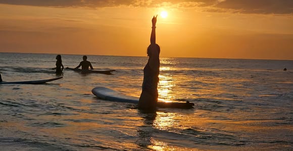 Bali: Kuta Beach Surfing Lesson (1 Hour, Local Instructor)
