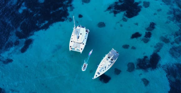 Palma de Mallorca: 4-Stunden-Segeltörn mit Badestopp, SUP & Tapas