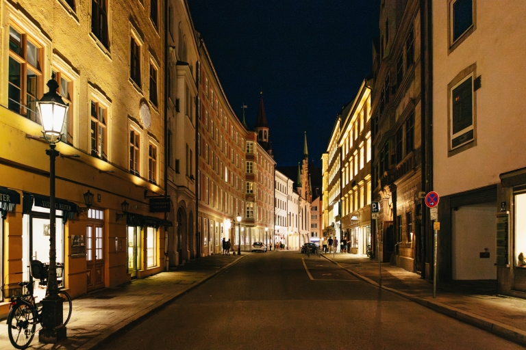 Monachium: Wciągająca wycieczka po średniowieczu z nocnym stróżemPrywatna wycieczka poniedziałek - środa