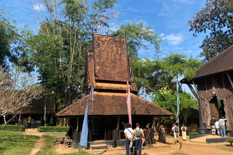 Chiang Rai: 2 Temples (White and Blue) + Black House Museum Meeting Point: Wat Phra Singh (Hotels Outside Pickup Area)