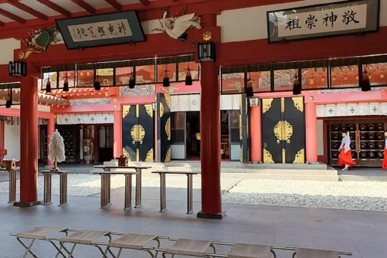 Naha: Naminoue Shrine Makishi Market &amp; Shikinaen Guided TourNaha &gt;A Walking Journey Through Naha Time Guided Tour