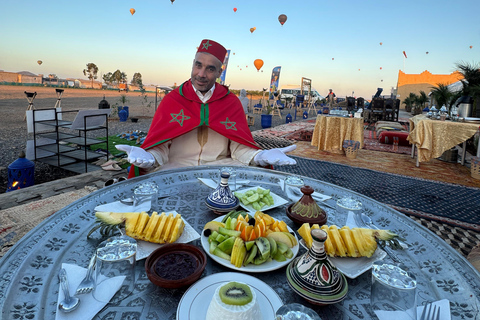 Marrakech: Royal Breakfast with Hot Air Balloons view