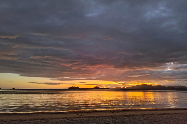 Coron: Overnight Island Adventure with Meals and Transfers