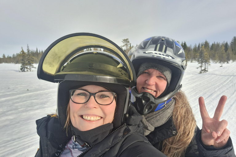 Levi: Photo Snowmobile Tour & Campfire Break