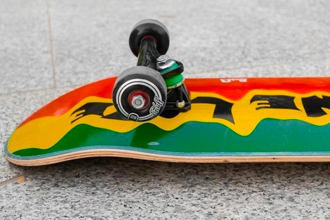 Riyadh: Create and paint your own skateboard with a pro skater