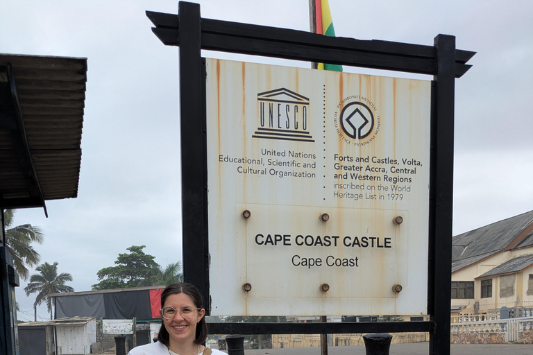 Cape Coast: Evening Castle Tour, Township Walk & Night Bites