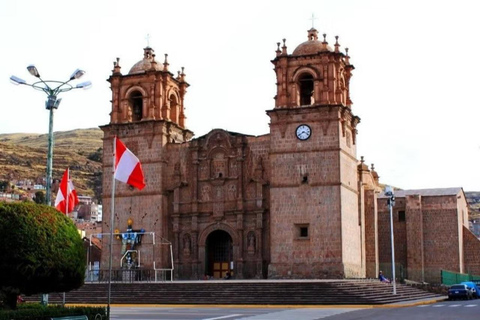 Puno: Dagtour met gids en uitzicht op het Titicacameer