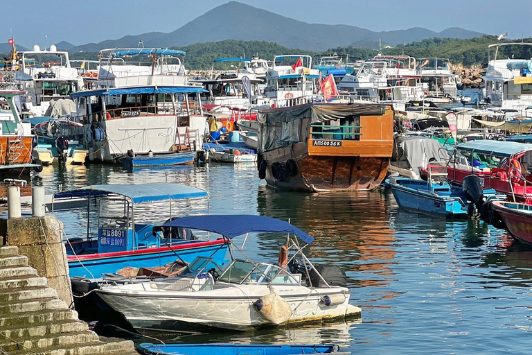 Hong Kong: Sai Kung Geopark Private Boat Tour & Pickup