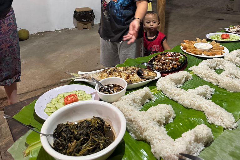 El Nido, Sibaltan: cena familiar, hoguera y karaoke.El Nido, Sibaltan: Cena familiar, hoguera y karaoke