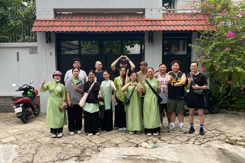 Ho Chi Minh City: Motorbike Street Food Tour - 12 Tastings