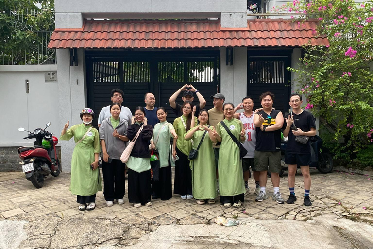 Ho Chi Minh City: Motorbike Street Food Tour - 12 Tastings