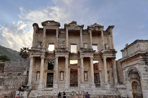 Depuis Istanbul : Visite privée d'Éphèse avec vols et transferts