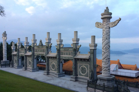 From Taipei: Private 4-Day West & South Taiwan Tour SOLO Traveler