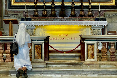 St. Peter Basilica, Tomb, Dome & Underground Catacombs Tour Catacombs Guided Tour & Skip the line Basilica