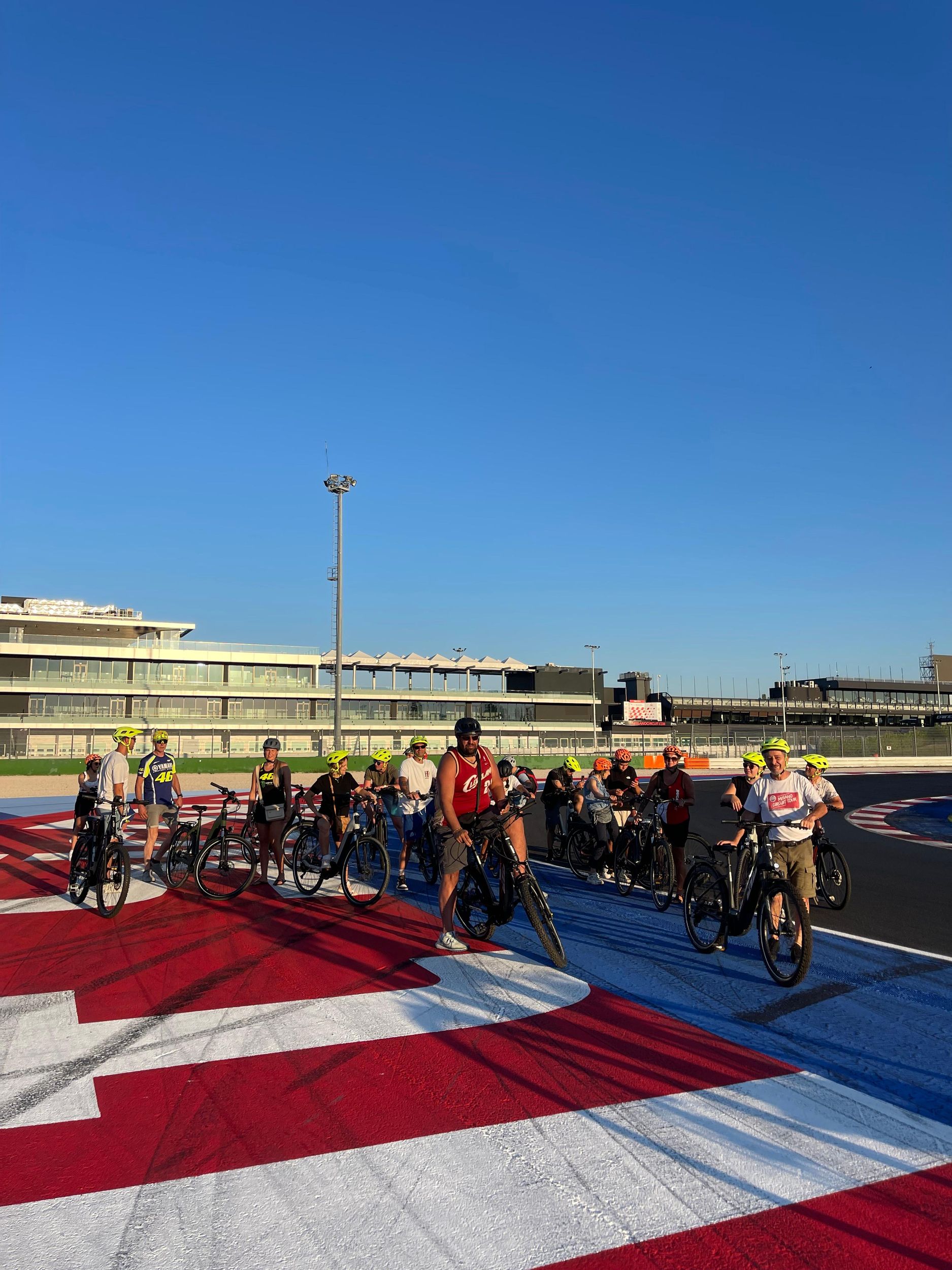 Misano: E-Bike-Tour auf dem Misano World Circuit und Führung