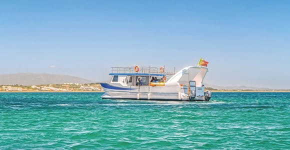 Lagos: Ponta da Piedade & Coastline Private Catamaran Cruise
