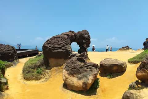Yehliu Geopark, Jiufen Street, Shihfen Lantern One-Day Tour - Image 3