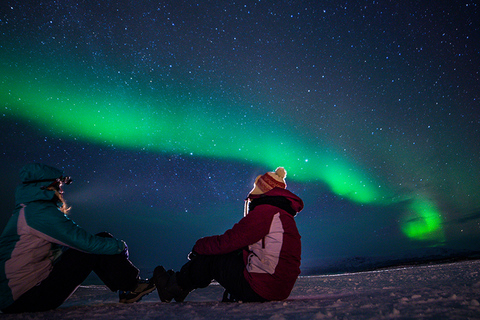 Rovaniemi: Local Guide Guarantee Northern Lights Hunt