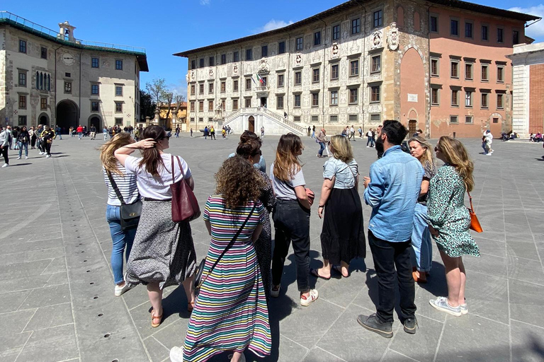 Tour di Lucca e Pisa + degustazione di vini dal porto di La SpeziaEscursione di un giorno a Lucca + degustazione dal porto di La Spezia