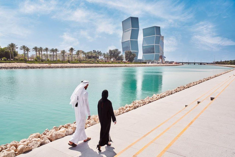Qatar's Heart & Future: Doha and Lusail Guided City Tour