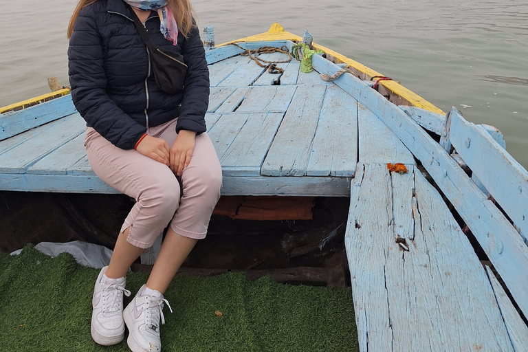 Vanuit Delhi: Varanasi-overnachtingstour met trein- en boottochtVanuit Delhi: Varanasi met overnachting, trein en boottocht