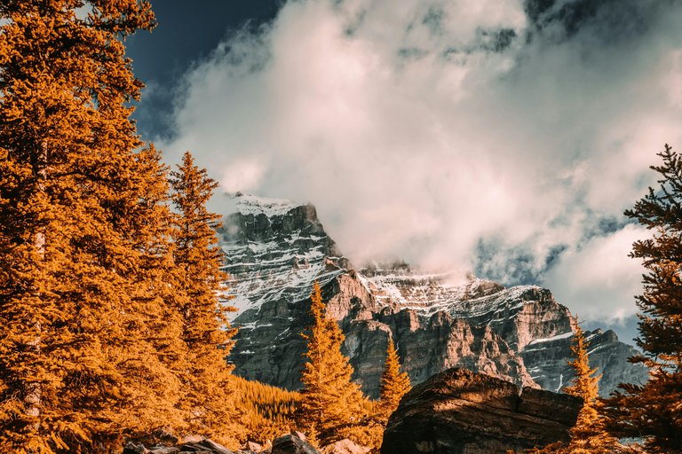 Banff Fall Tour: Lakes, Mountains, Falls & Autumn Views