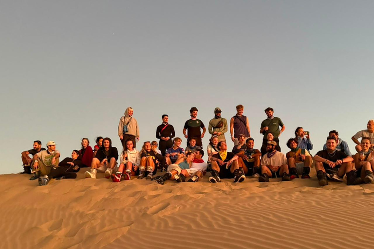 Huacachina: Dune Buggy, Sandboard, Sunset, and Campfire with Cocktails