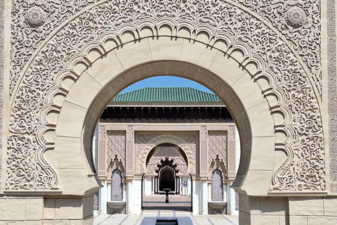 Putrajaya Tour: Pink Mosque, Lake & Scenic City Highlights
