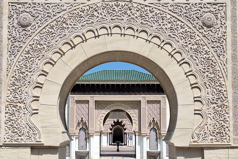 Putrajaya Tour: Pink Mosque, Lake & Scenic City Highlights