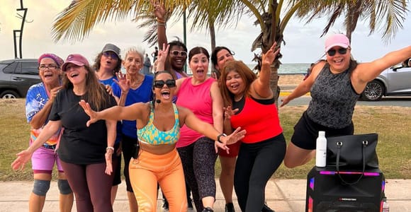 San Juan, PR: zumba a la hora dorada, a pocos pasos de la playa