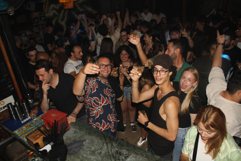 Explore Istanbul Night Life: Pub Crawl