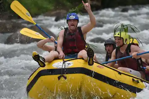 Rafting en eaux vives sur la rivière Sarapiqui Classe IV (Extrême)