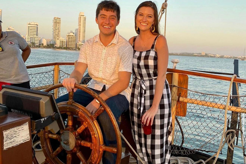 Cartagena: Walking tour & Sunset Pirate Ship Cruise