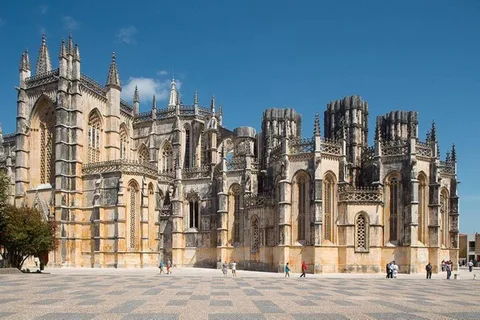 Lisbona: tour di Fátima, Monastero di Batalha, Nazaré e Óbidos