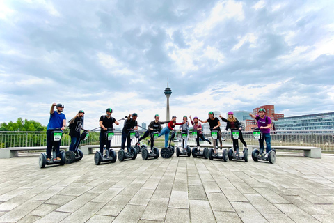 Düsseldorf: Mit dem Segway entlang des Rheins