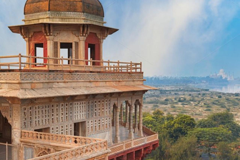 Agra: Skip-the-Line Taj Mahal Express Entry Ticket