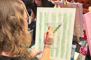 Amsterdam: Sip-&-Paint-Workshop auf der NDSM-Werft