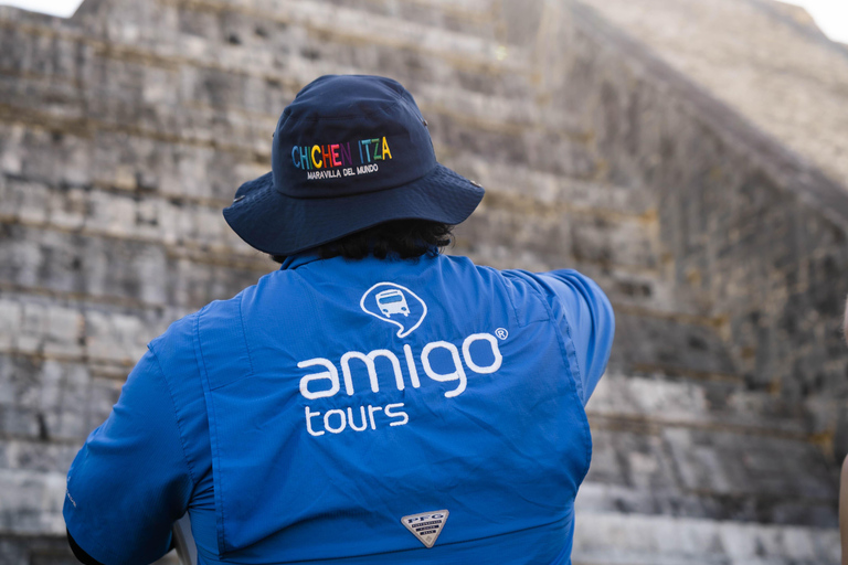 Chichen Itza On-Site Guided Tour with Certified Local Expert Shared Bilingual Tour with Tickets (English & Spanish)