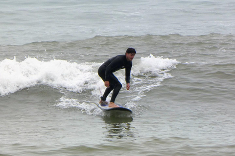 Lima: Surf Class with Equipment and Instructor