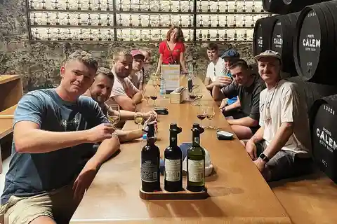 Porto: Portwein Tour mit 7 Portweinverkostungen