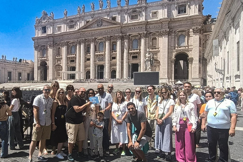 St. Peter's Basilica: Guided Tour with Priority access St. Peter's Basilica French Guided Tour