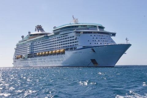 Mahogany Bay Cruise Port: Transfer zu den Hotels auf der Insel RoatanMahogany Bay Cruise Port: Transfer zur/von der Insel Roatan